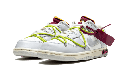 Nike® x Off-White® Dunk Low lot 8